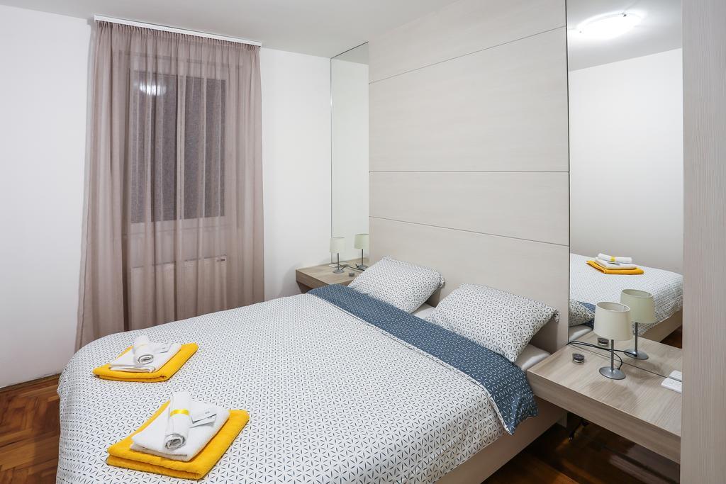 7 Apartment *