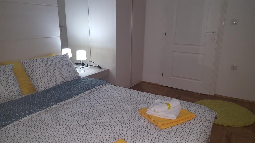 7 Apartment *